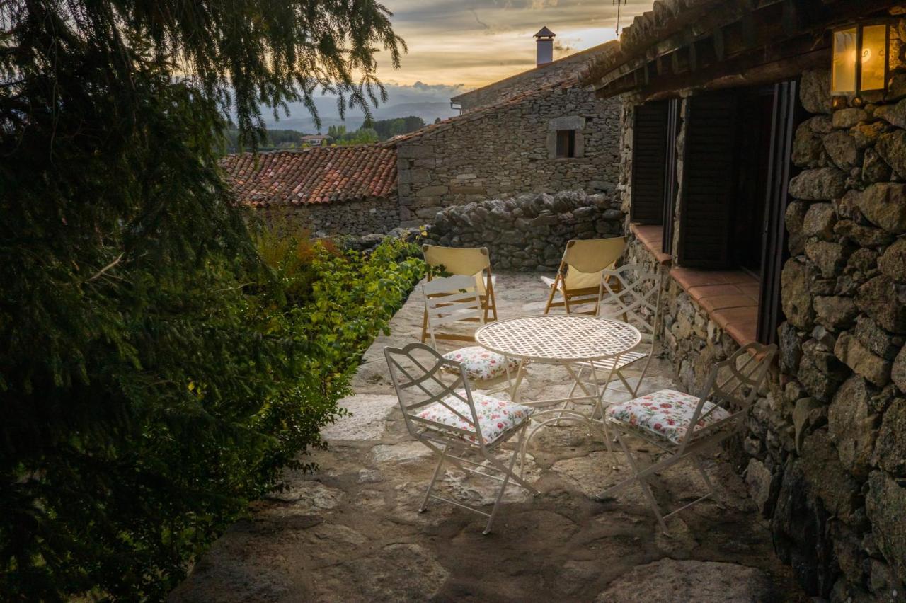 Hotel Posada Real La Casa De Arriba à Navarredonda Extérieur photo